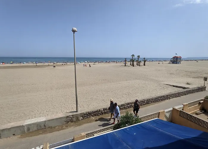 T2 Climatise 4 Pers. Avec Parking, Front De Mer, - Fr-1-797-10 * Port-la-Nouvelle